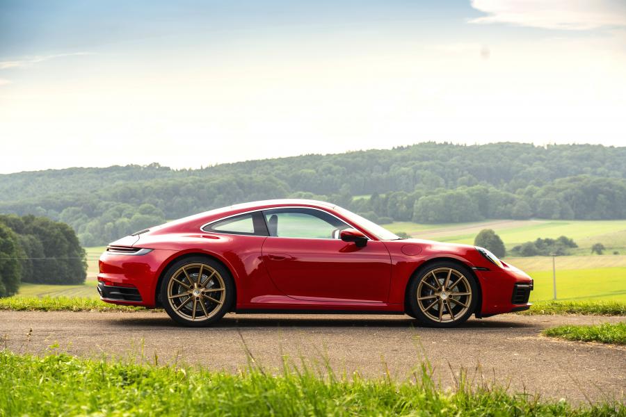  Porsche 911 Carrera (992) 2019 года  (WW) (фото 25 из 148)